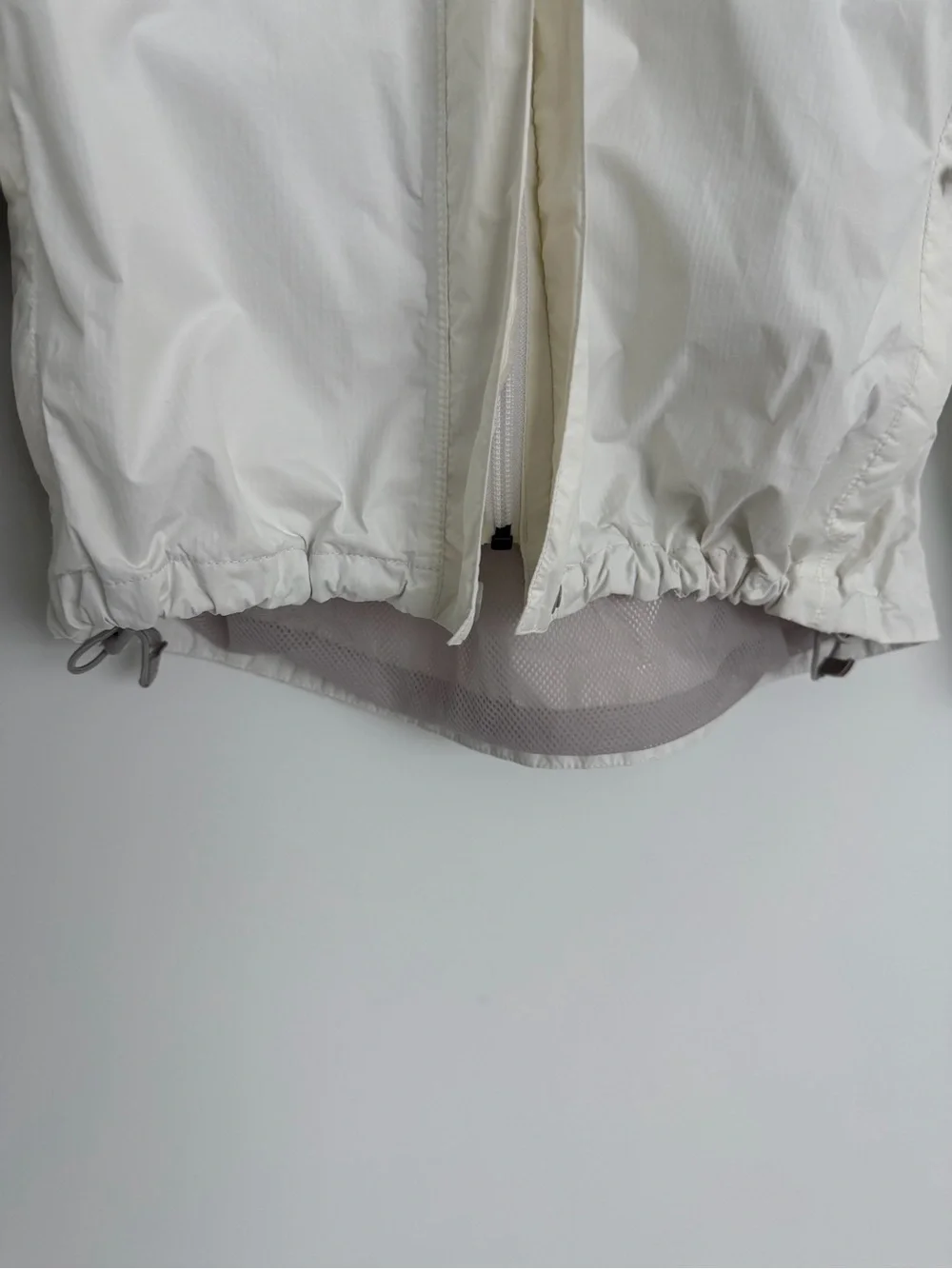 The North Face Resolve Women HyVent White Lightweight Rain Jacket medium gorpcor